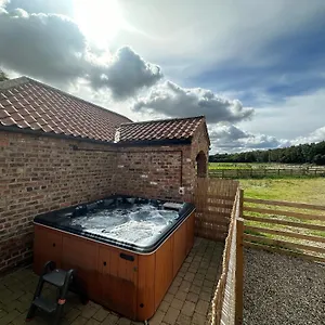 granary-cottage-with-hot-tub.yorkshirehotels.net/